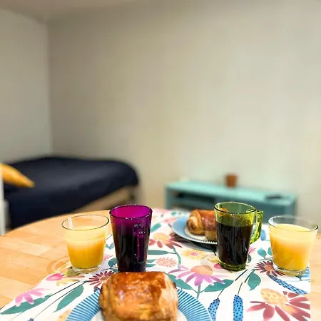 Apartment Secret De Montreuil Au Coeur De La Montreuil (Seine-Saint-Denis)